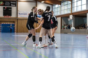 Bild 156 - wBJ HSG Kremperheide/Muensterdorf - HSG Joerl-Doppeleiche Vioel : Ergebnis: 34:23